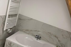 Doppelzimmer im Schloss mit Badewanne, Quelle: (c) Schloss Krugsdorf Golf & Hotel
