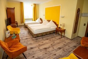 Dreibettzimmer, Quelle: (c) Hotel Alexandra