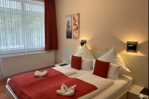 Classic Doppelzimmer mit Balkon oder Terrasse, Quelle: (c) Hotel zur Therme