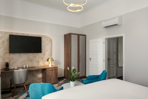 Deluxe-Doppelzimmer mit Balkon oder Parkblick, Quelle: (c) Harvey Spa Hotel
