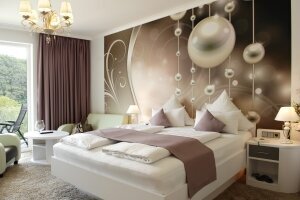 Deluxe-Doppelzimmer mit Wellnessdusche, Quelle: (c) Moselstern****Parkhotel 'Krähennest'