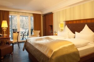 Deluxe-Doppelzimmer mit Wellnessdusche, Quelle: (c) Moselstern****Parkhotel 'Krähennest'