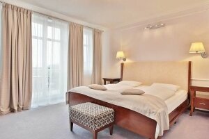 De Luxe Zimmer mit Balkon und Kolonade Aussicht, Quelle: (c) Sun Palace Spa & Wellness