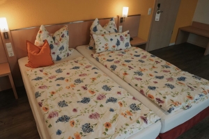 Doppelzimmer Deluxe mit Balkon, Quelle: (c) Steakhüsli Hotel-Restaurant