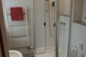 Einzelzimmer Deluxe mit Balkon, Quelle: (c) Steakhüsli Hotel-Restaurant