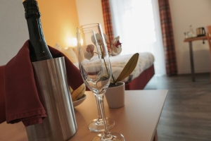 Einzelzimmer Deluxe mit Balkon, Quelle: (c) Steakhüsli Hotel-Restaurant