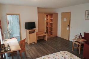 Einzelzimmer Deluxe mit Balkon, Quelle: (c) Steakhüsli Hotel-Restaurant