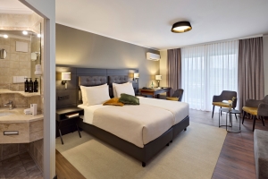 Komfort-Doppelzimmer, Quelle: (c) Hotel Dorint Marc Aurel Resort