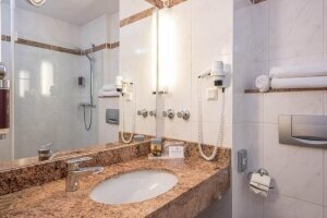 Komfortzimmer Seeseite, Quelle: (c) Ammersee Hotel 