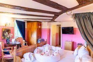 Doppelzimmer im Märchenturm „Rapunzelturm“, Quelle: (c) Hotel Burg Trendelburg