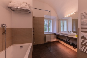 Premium-Doppelzimmer mit Balkon, Quelle: (c) Pytloun Schlosshotel Weikersdorf