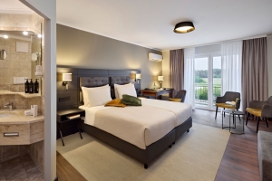 Superior Doppelzimmer mit Balkon, Quelle: (c) Hotel Dorint Marc Aurel Resort