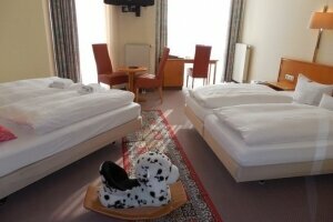  Vierbettzimmer , Quelle: (c) Grunau Hotel