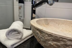 Wellness Doppelzimmer mit Balkon, Quelle: (c) Hotel Schwanenweiher