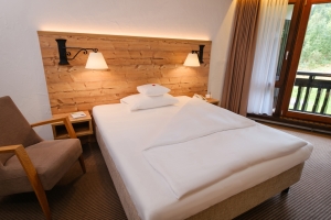 Queensize-Zimmer Klassik Waldseite, Quelle: (c) Vier Jahreszeiten am Schluchsee