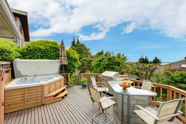 Terrasse mit Whirlpool