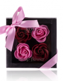 Geschenkbox mit 4x5 g Baderosen in 2 rosa Farbtönen, romantisch aufeinander abgestimmt 
