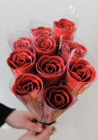 Baderosen Strauß (aus 10 roten Rosen)